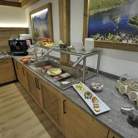 Dorfhotel Engl-grafinger Hotel *