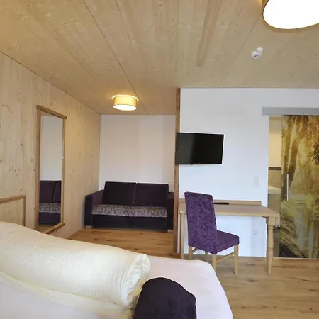 فندق Dorfhotel Engl-grafinger *