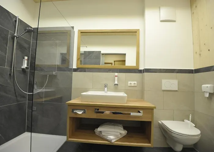 Dorfhotel Engl-grafinger Ξενοδοχείο Pinsdorf