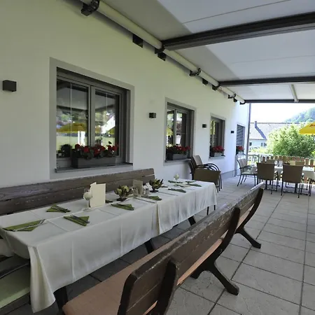 Dorfhotel Engl-grafinger Otel *