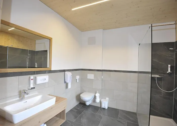 Dorfhotel Engl-grafinger *