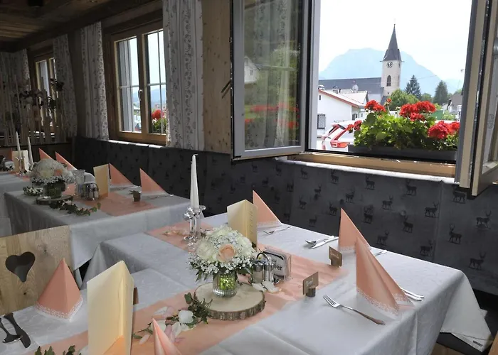 Dorfhotel Engl-grafinger Hotel *